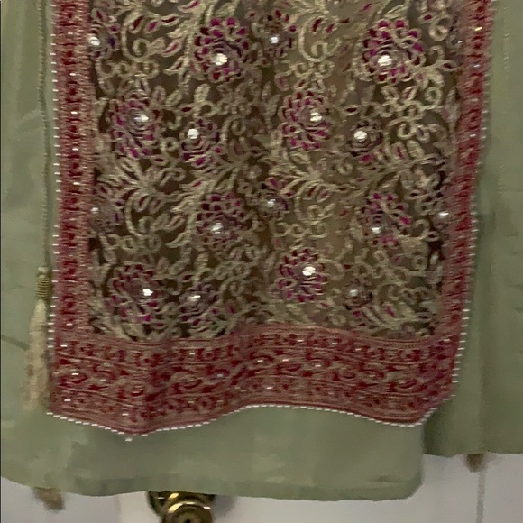 Brand new pakistani indian suit - Picture 3 of 3